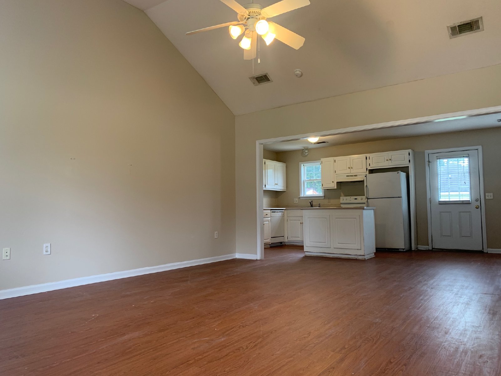 2001 Talon's Lake property image