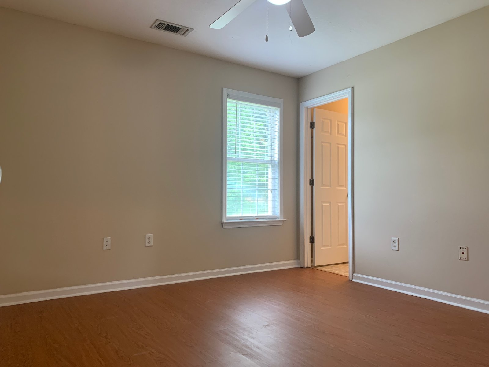 2001 Talon's Lake property image