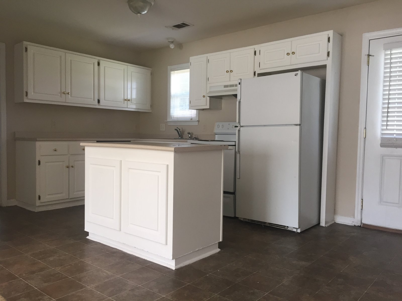 2001 Talon's Lake property image