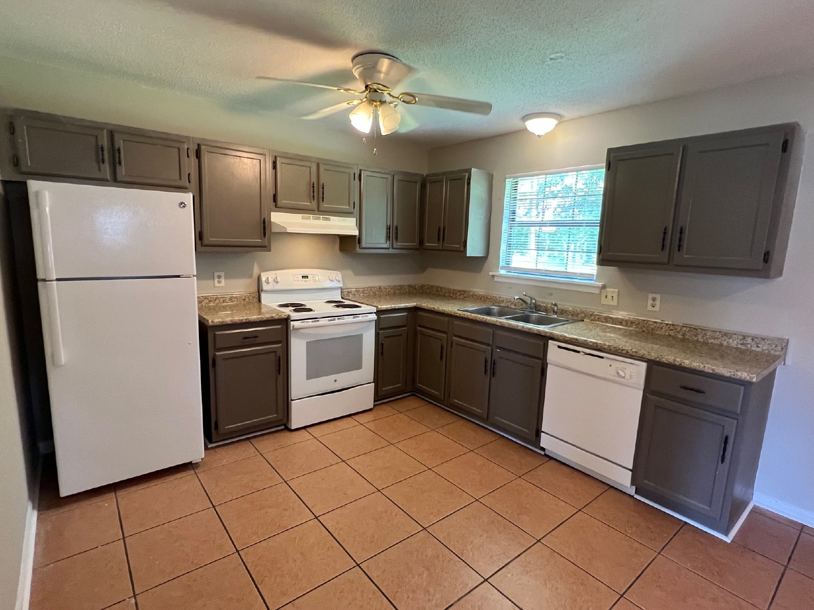 813 Robin Hood Trail property image