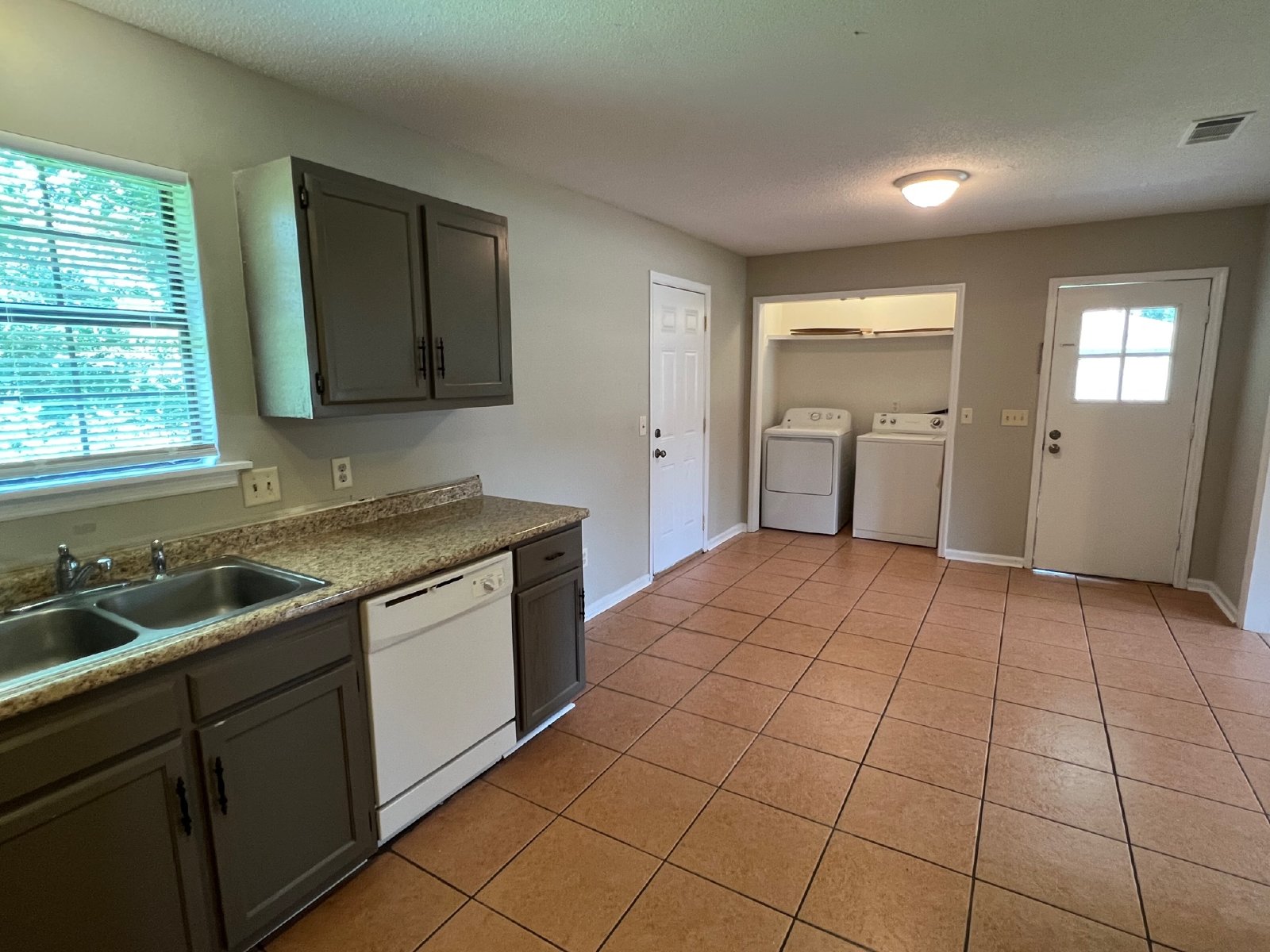 813 Robin Hood Trail property image