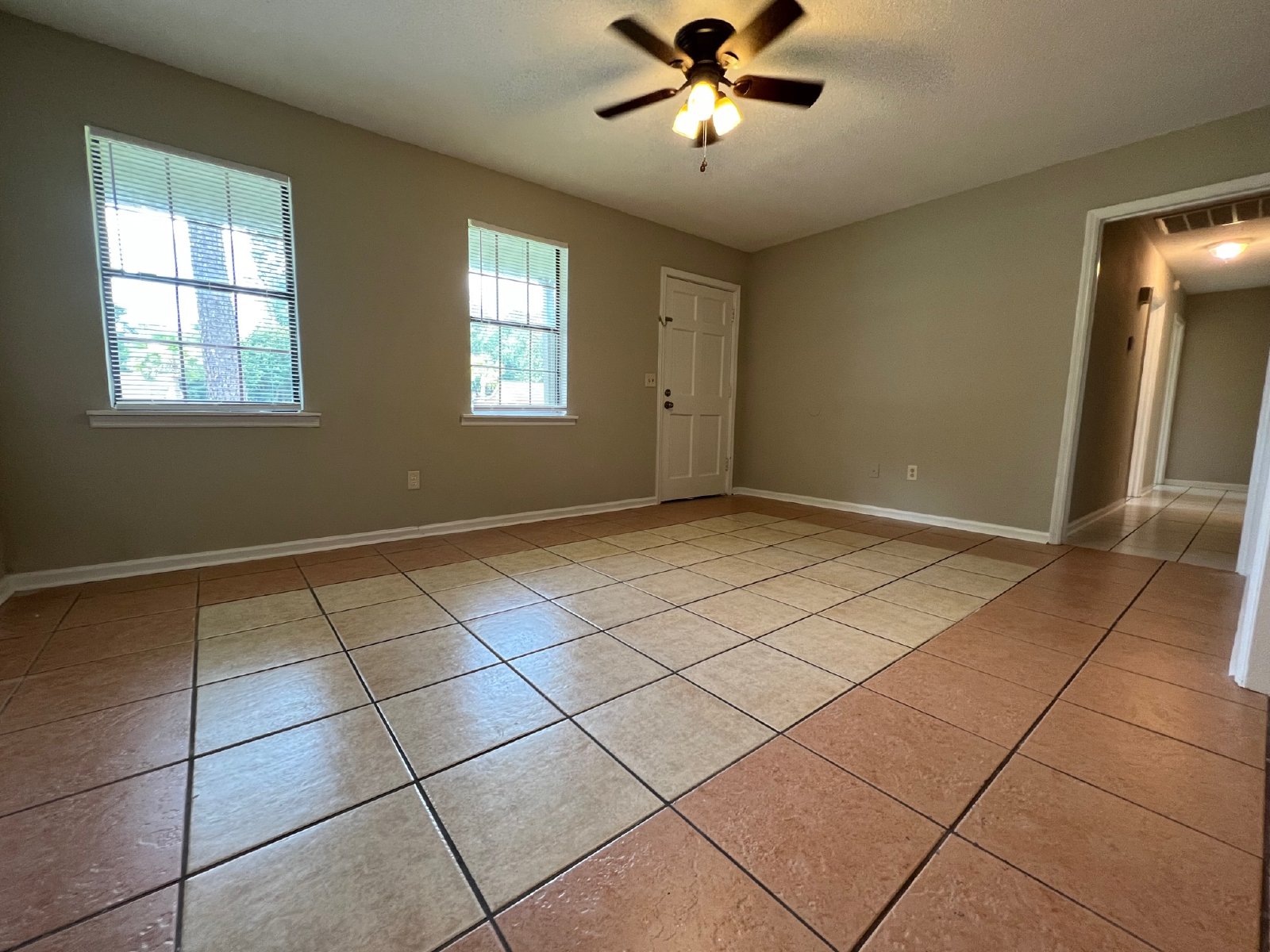 813 Robin Hood Trail property image