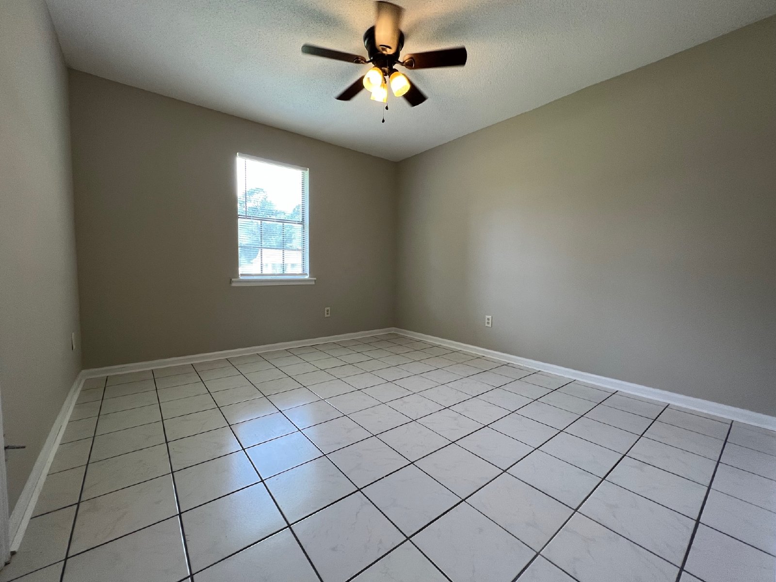 813 Robin Hood Trail property image