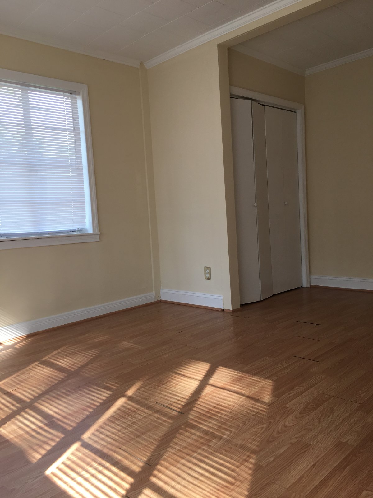 300 Catherine Ave property image