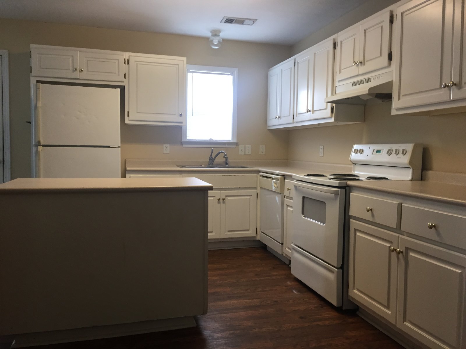 5606 Landings Parkway property image