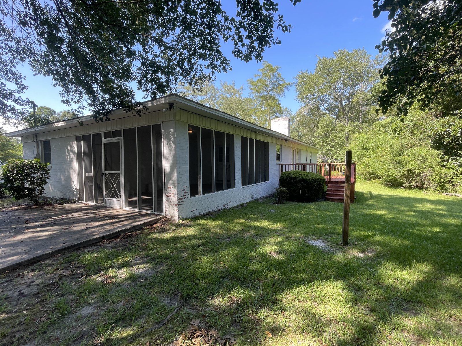 122 Holly property image