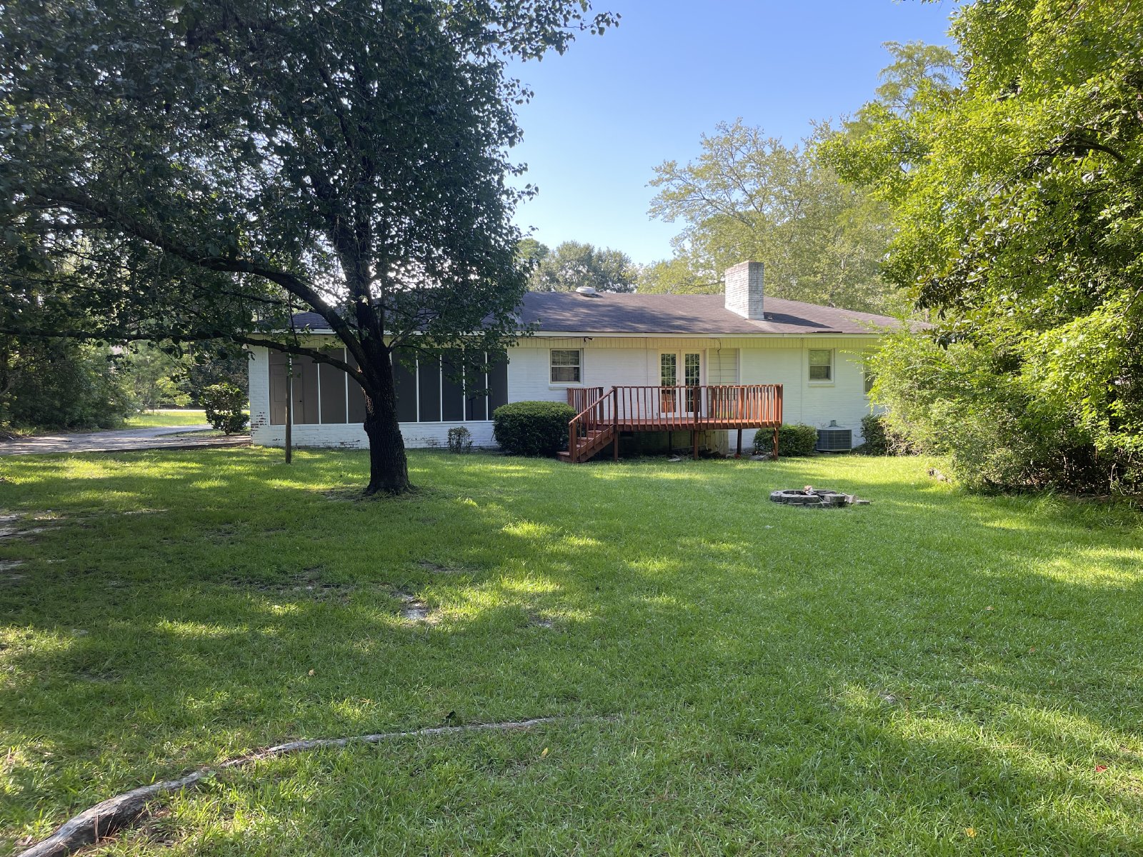 122 Holly property image