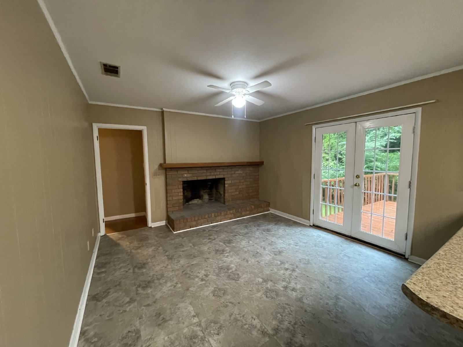 122 Holly property image