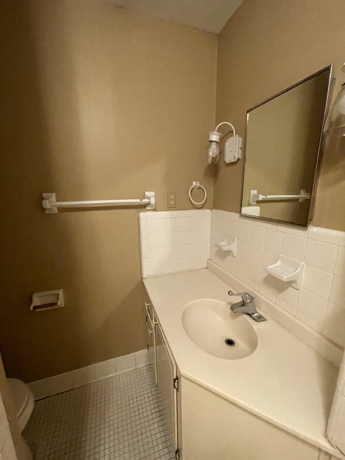 122 Holly property image