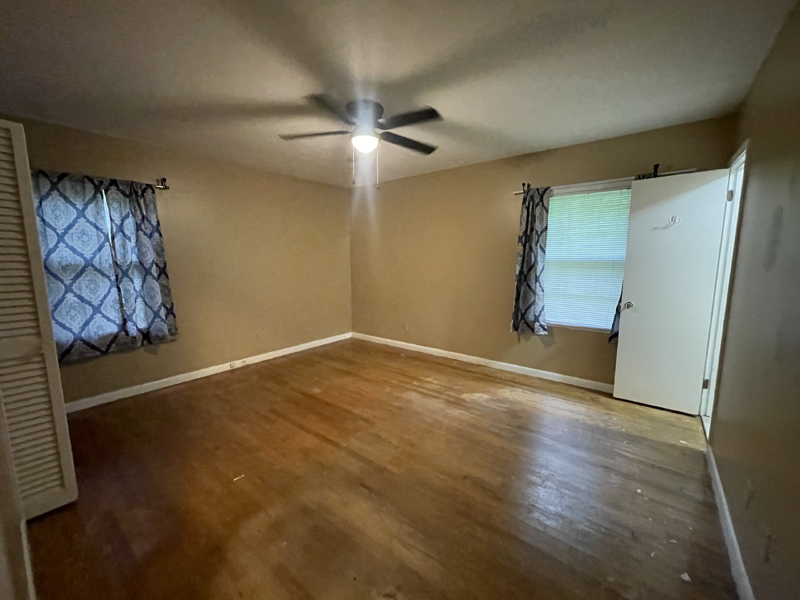 122 Holly property image