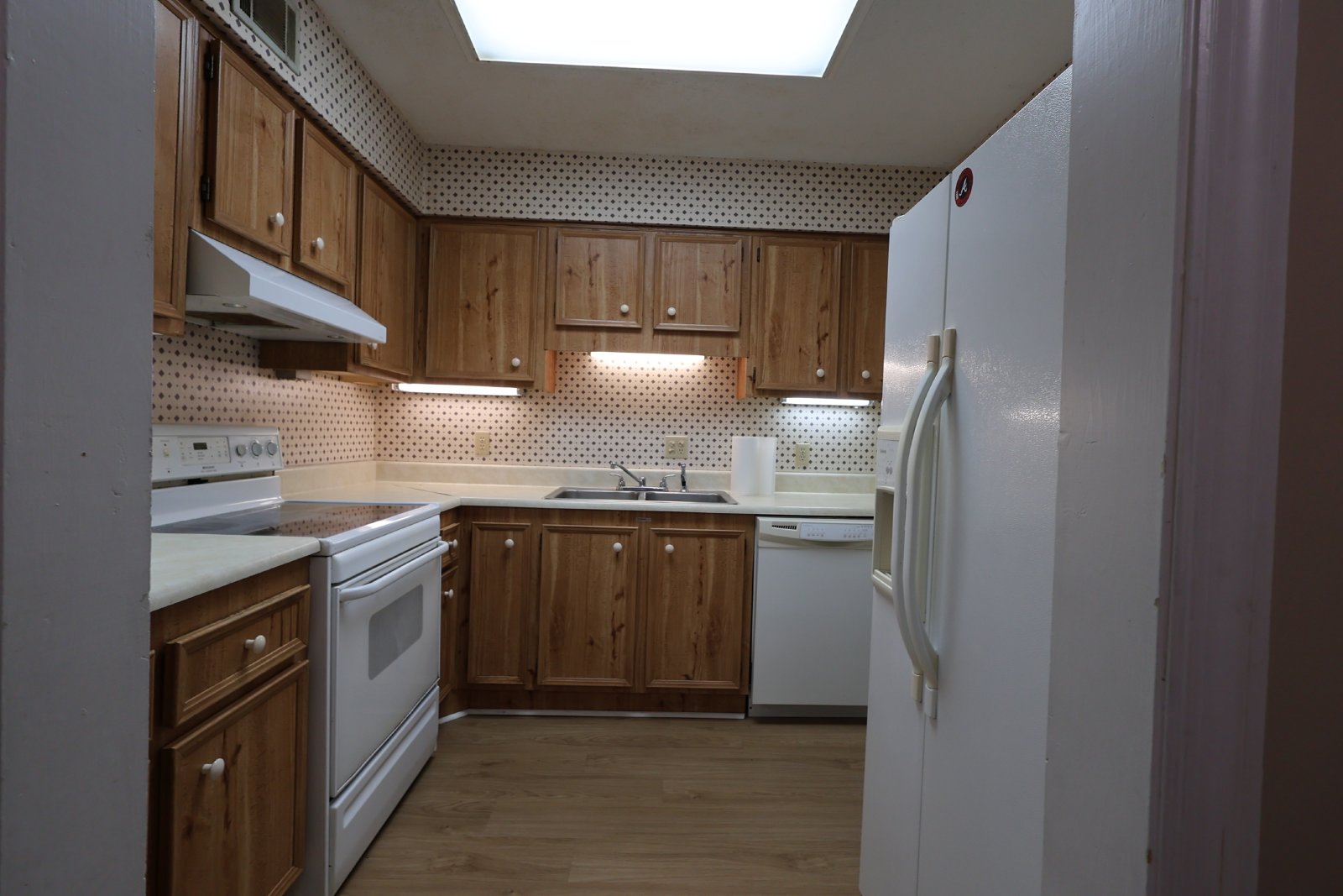 Charming 2 Bed/2 Bath Condo in Inglewood with Pool Access! property image