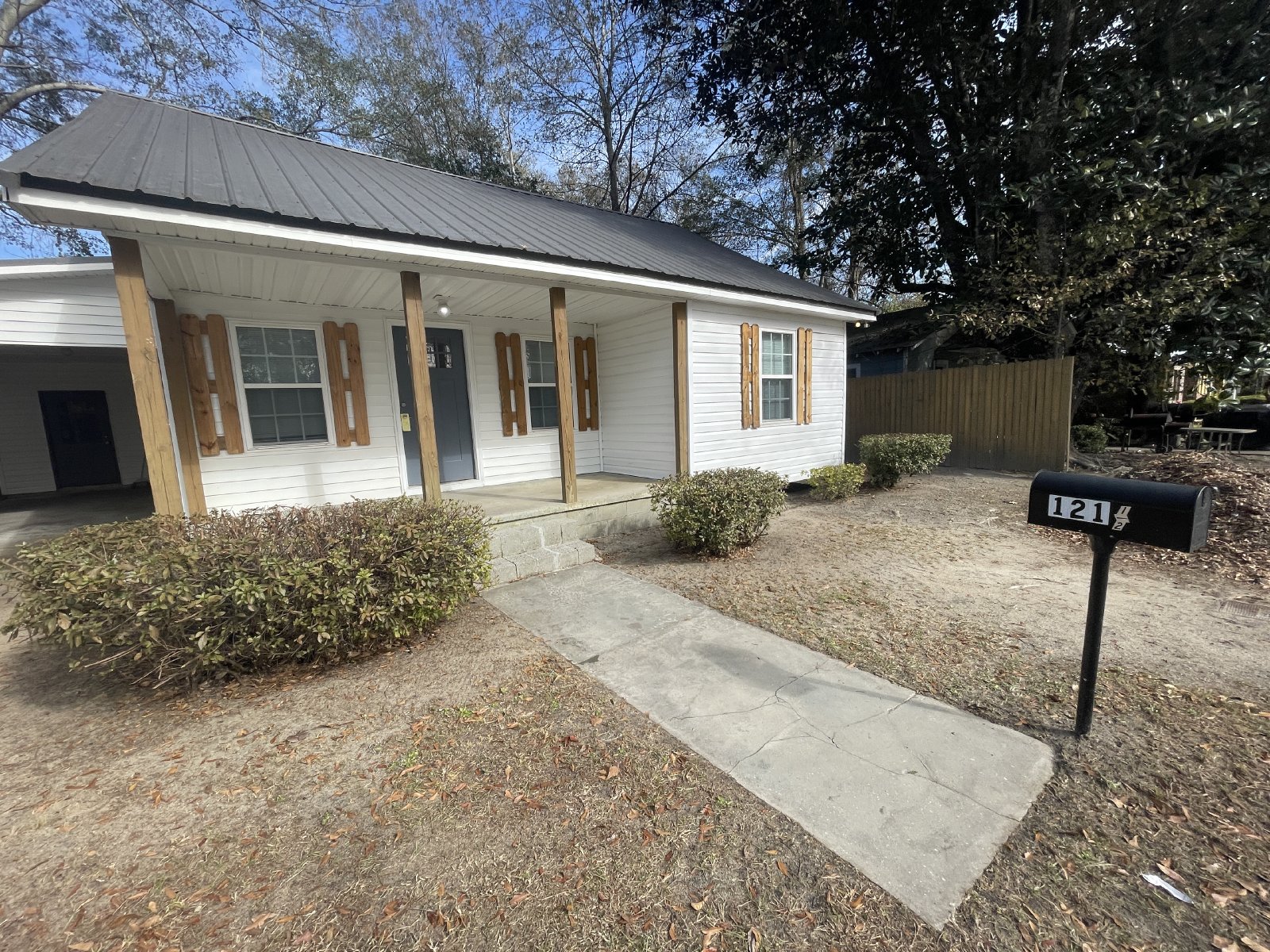 121.5 Roundtree St property image