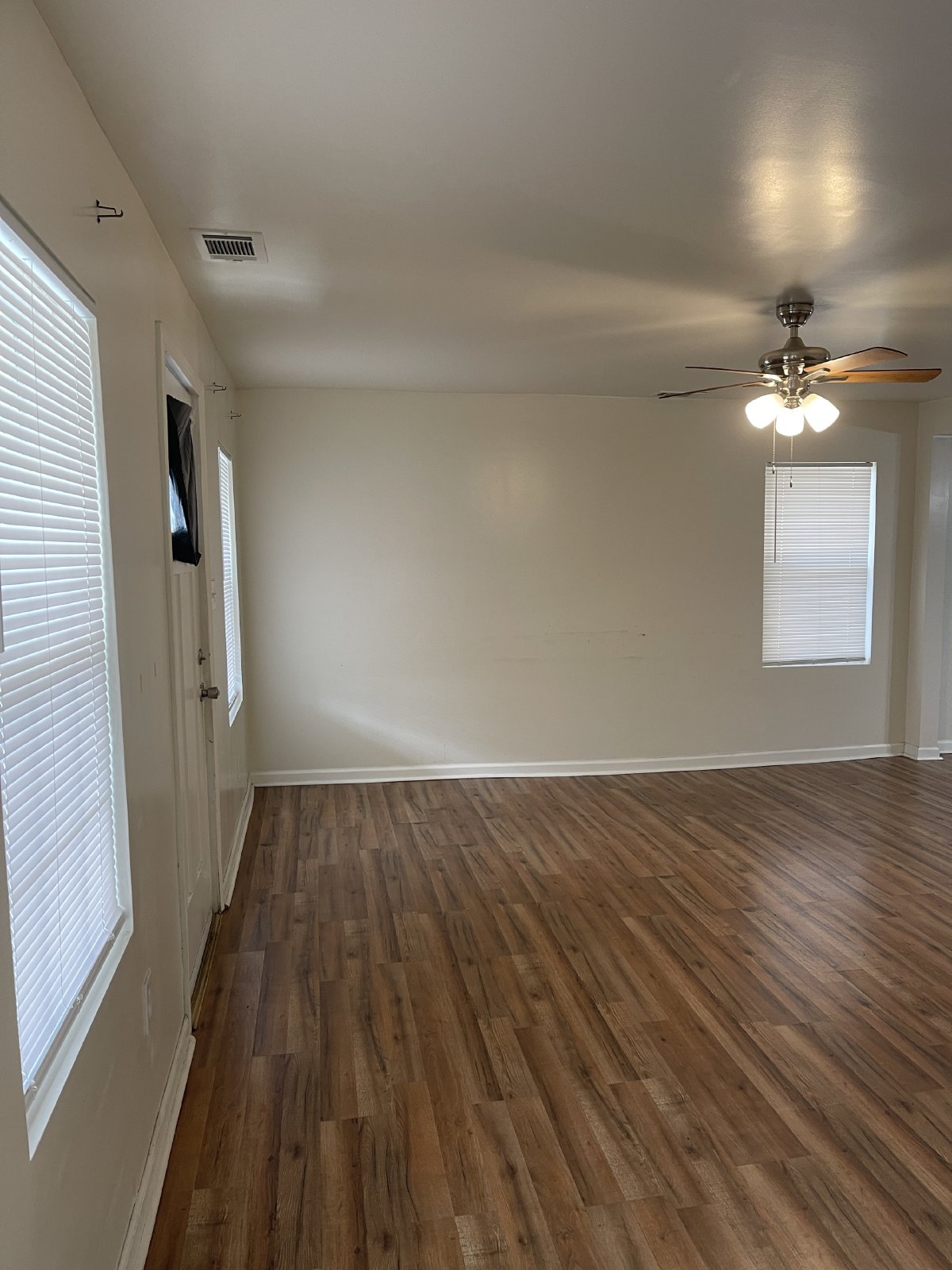 121.5 Roundtree St property image