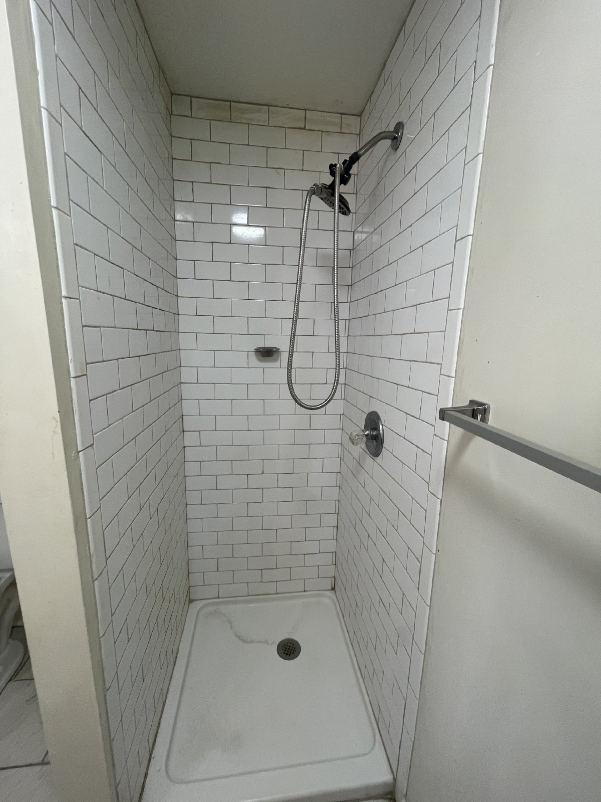 121.5 Roundtree St property image