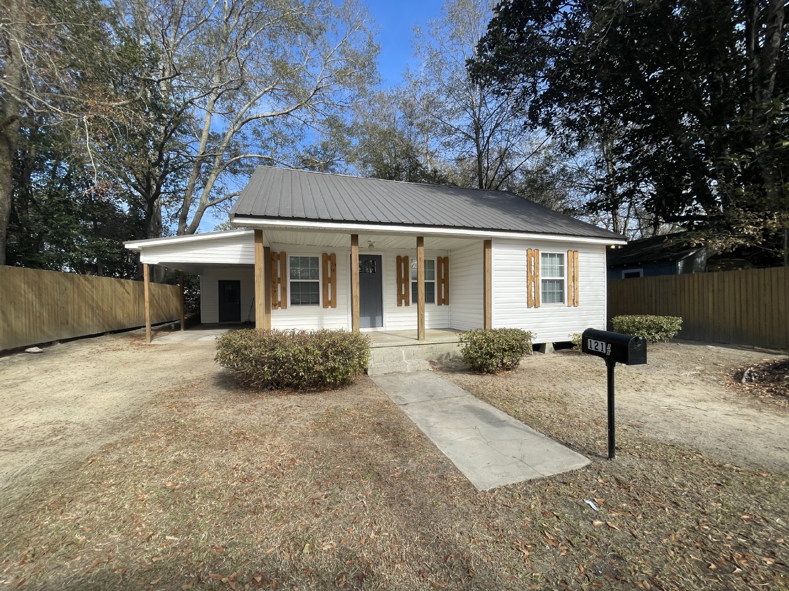 121.5 Roundtree St property image