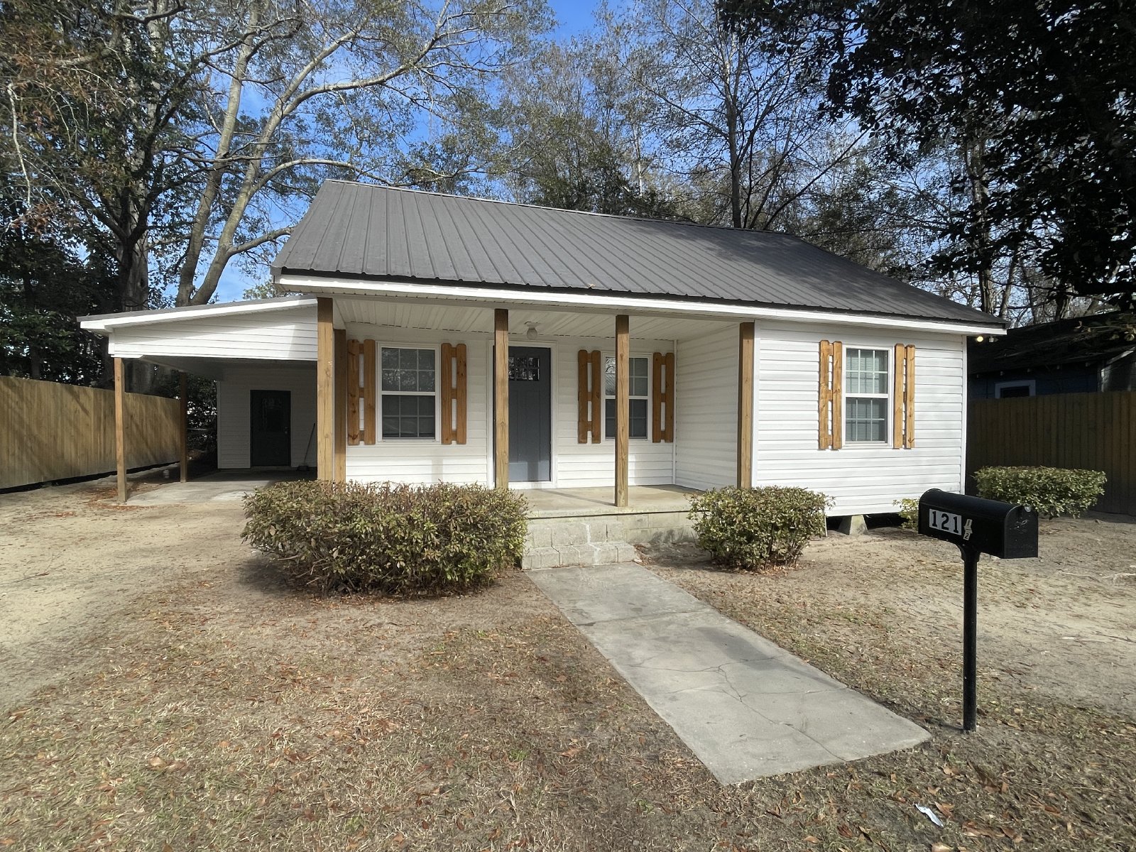 121.5 Roundtree St property image