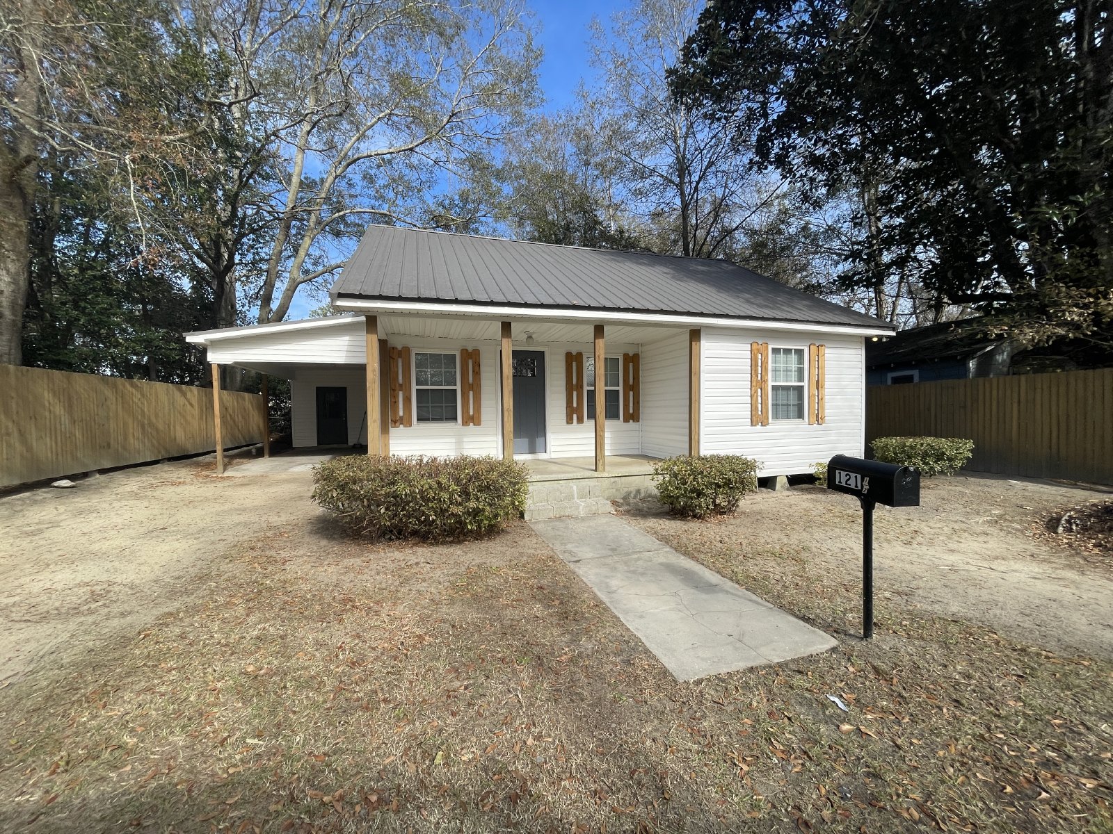 121.5 Roundtree St property image