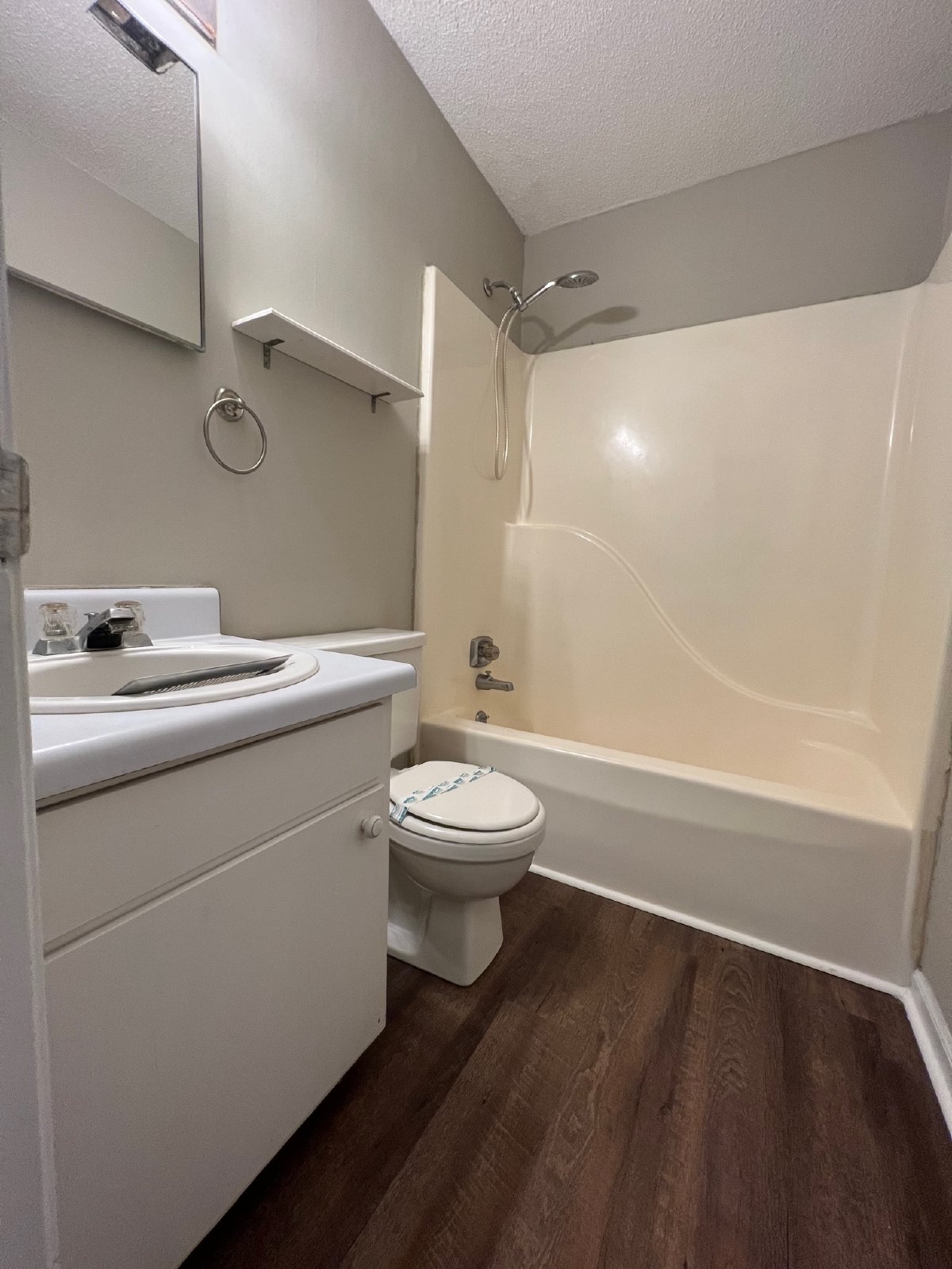 212 Henderson property image