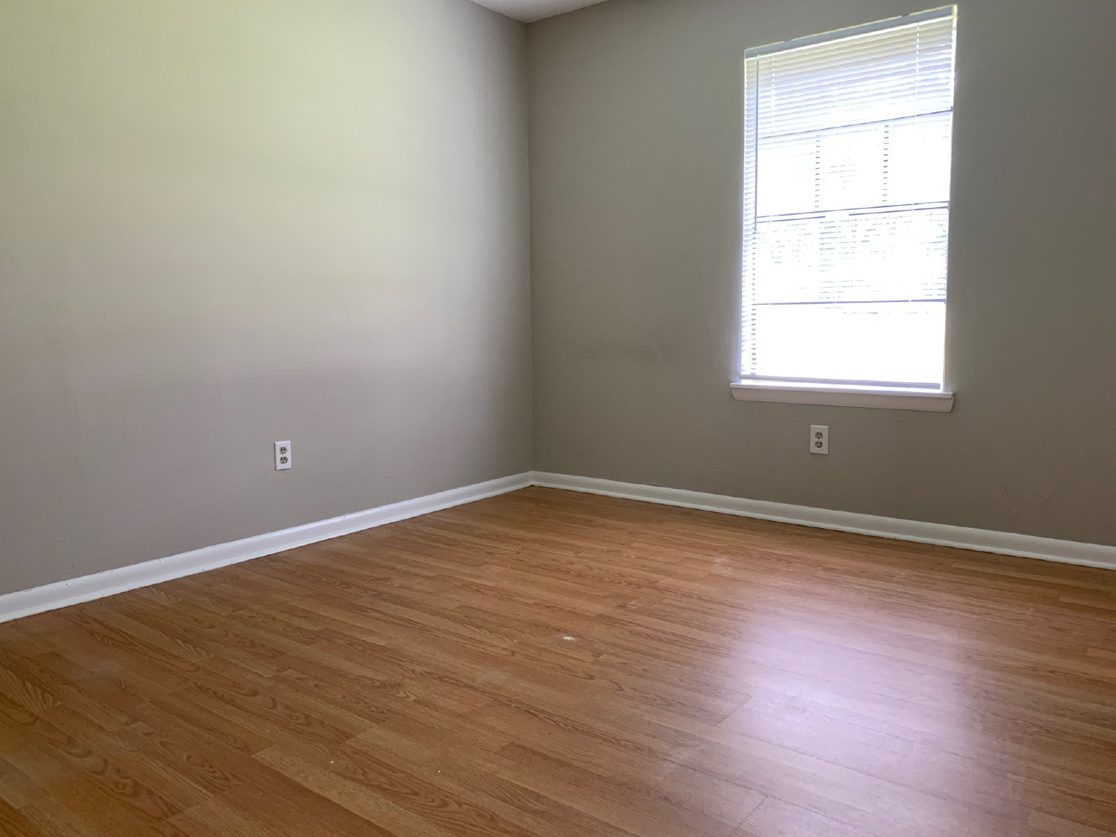 812 Robin Hood Trail property image