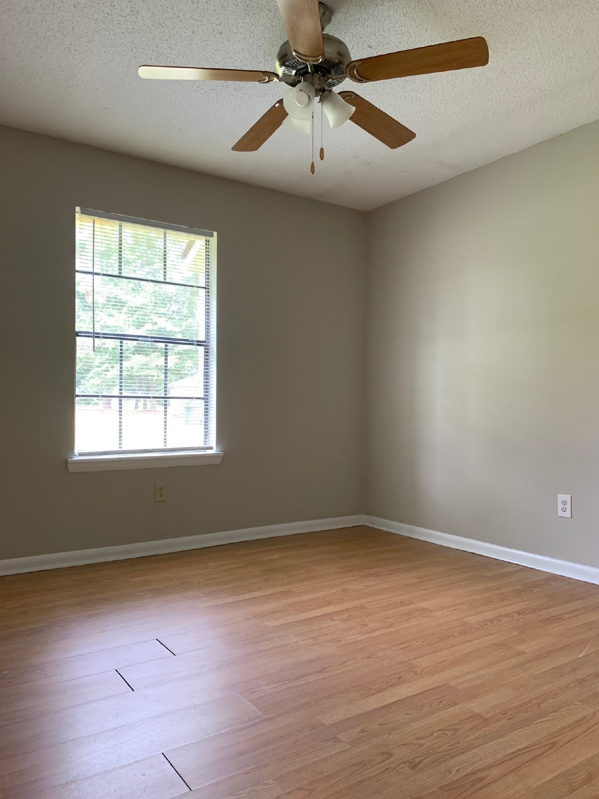 812 Robin Hood Trail property image