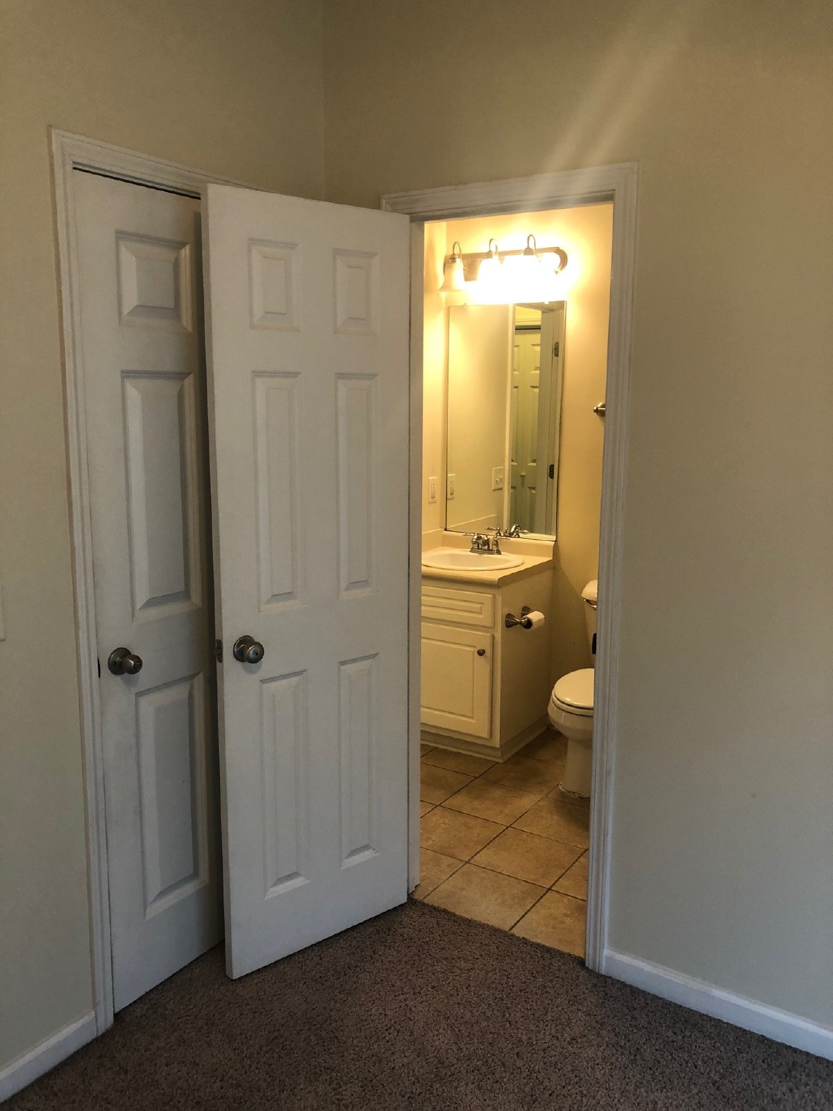 1117A SouthBend Dr property image