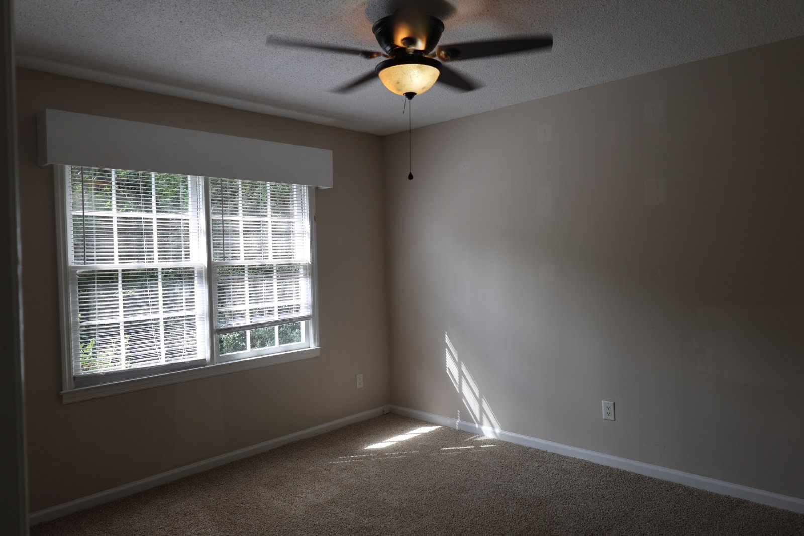 214 Oakleaf Dr, Statesboro, GA, USA property image