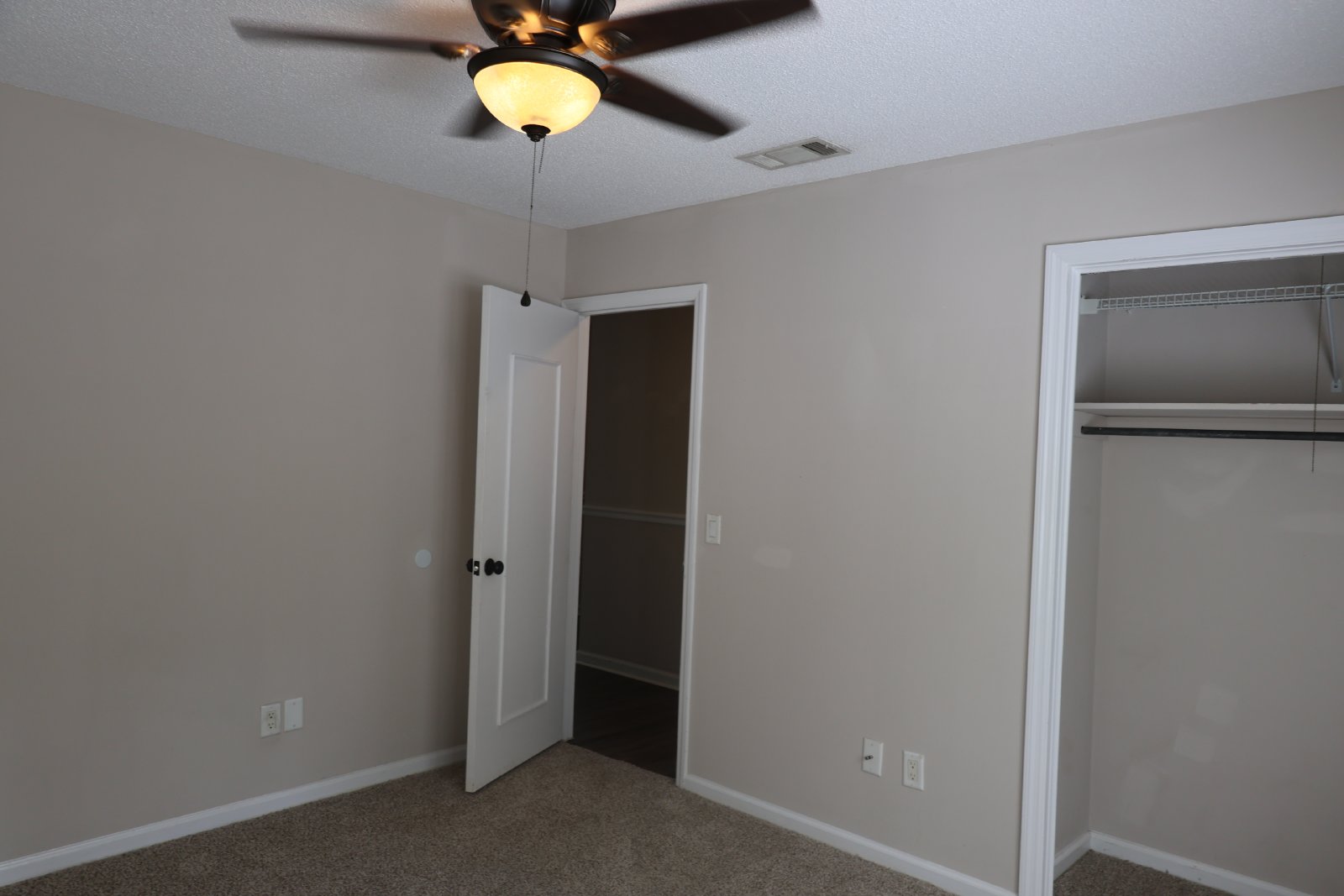 214 Oakleaf Dr, Statesboro, GA, USA property image