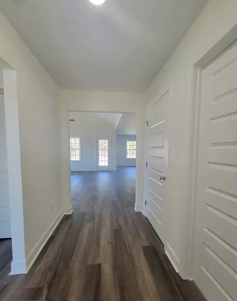 Golfer’s Paradise: Modern 3BR Home Less Than 1 Mile from GSU Golf Course property image