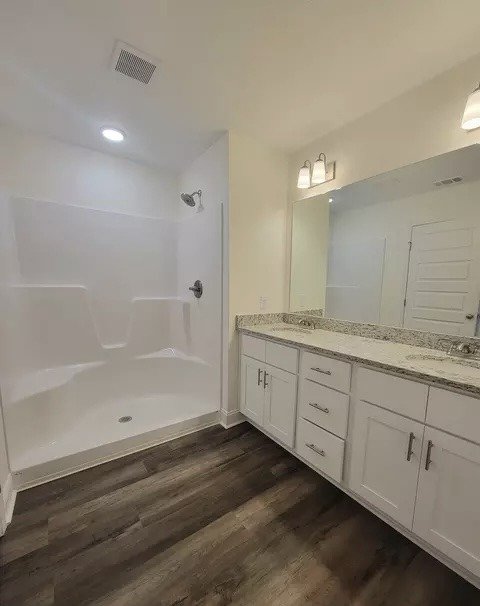 Golfer’s Paradise: Modern 3BR Home Less Than 1 Mile from GSU Golf Course property image