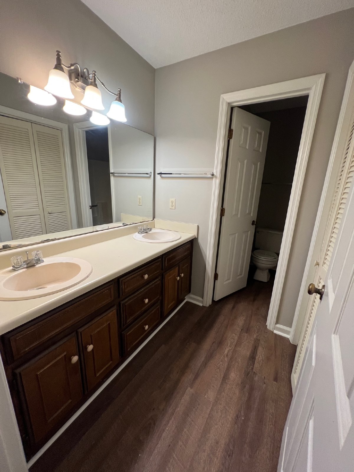 47 Somerset property image