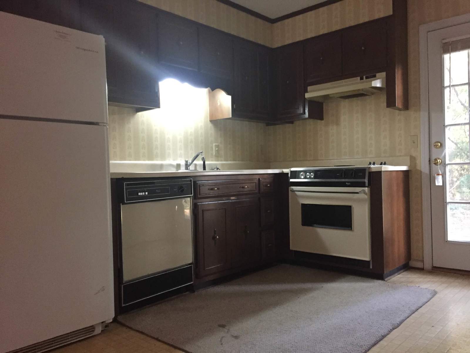 Two Bedroom Apartment located near Campus property image