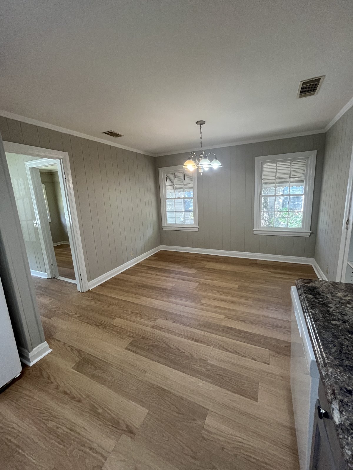 Charming Two Bedroom House Located in the Center of Statesboro property image
