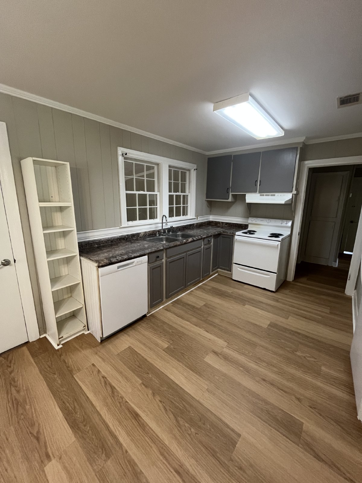Charming Two Bedroom House Located in the Center of Statesboro property image