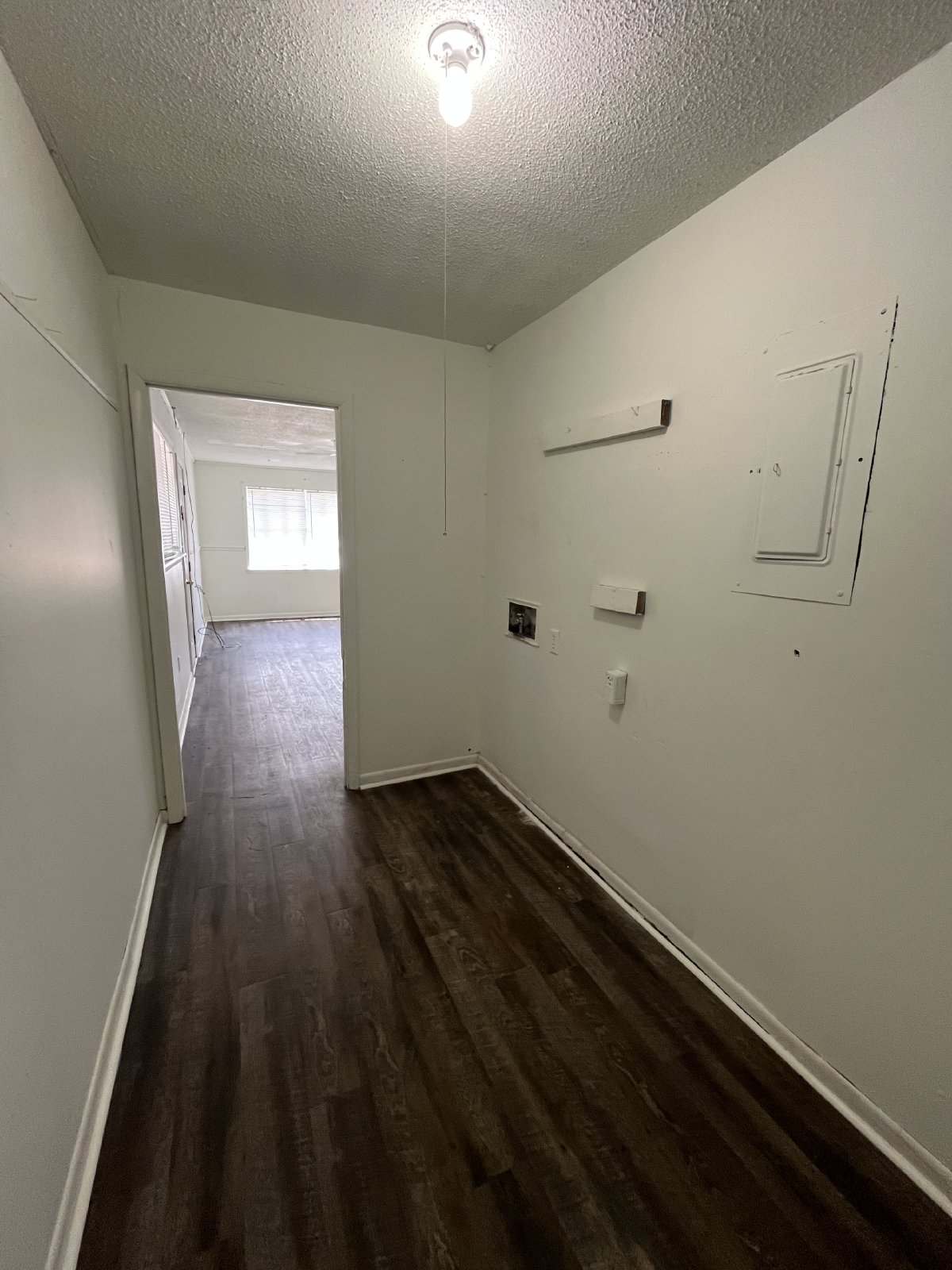 Charming Three Bedroom Home Featuring a Large Yard property image