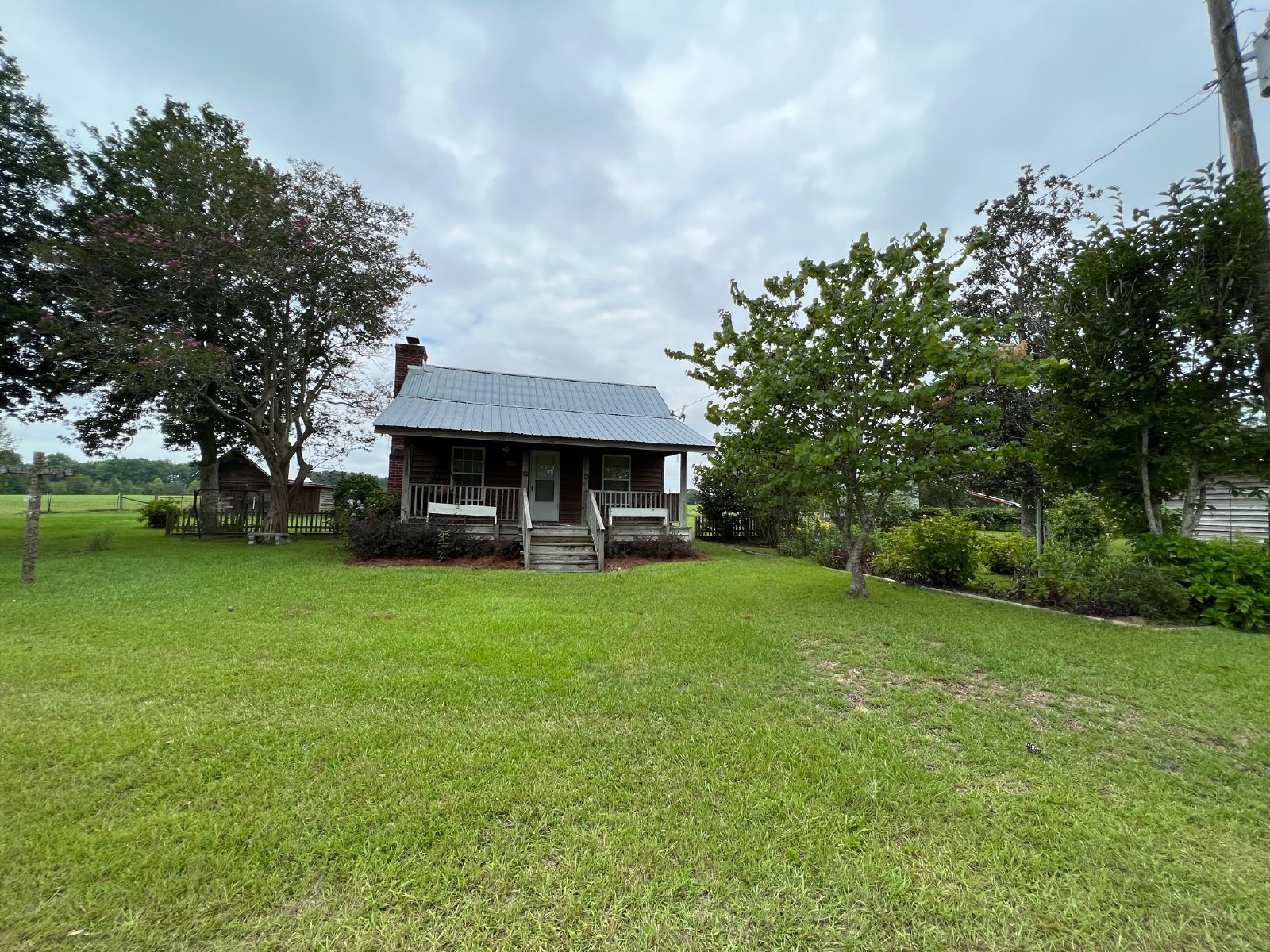 Charming Historic 2 BR / 1 BA Home in Screven County – 1,314 Sq Ft of Character! property image