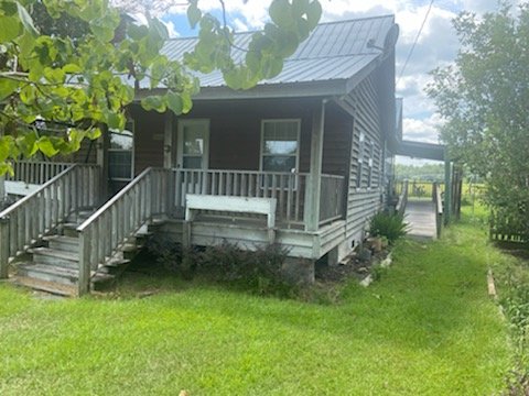 Charming Historic 2 BR / 1 BA Home in Screven County – 1,314 Sq Ft of Character! property image