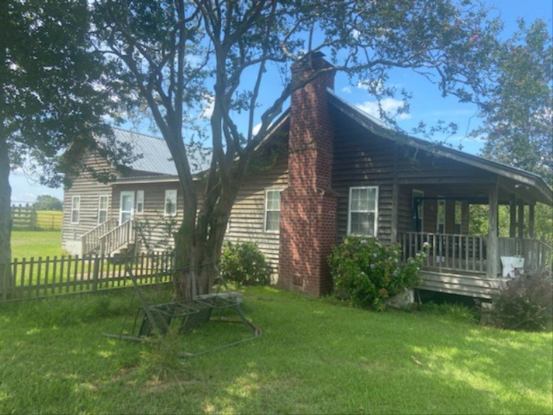 Charming Historic 2 BR / 1 BA Home in Screven County – 1,314 Sq Ft of Character! property image