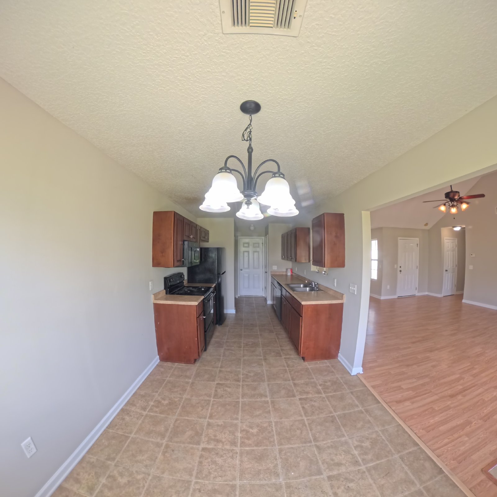 Charming 3BR/2BA Home in Statesboro with Fenced Yard & Garage! property image