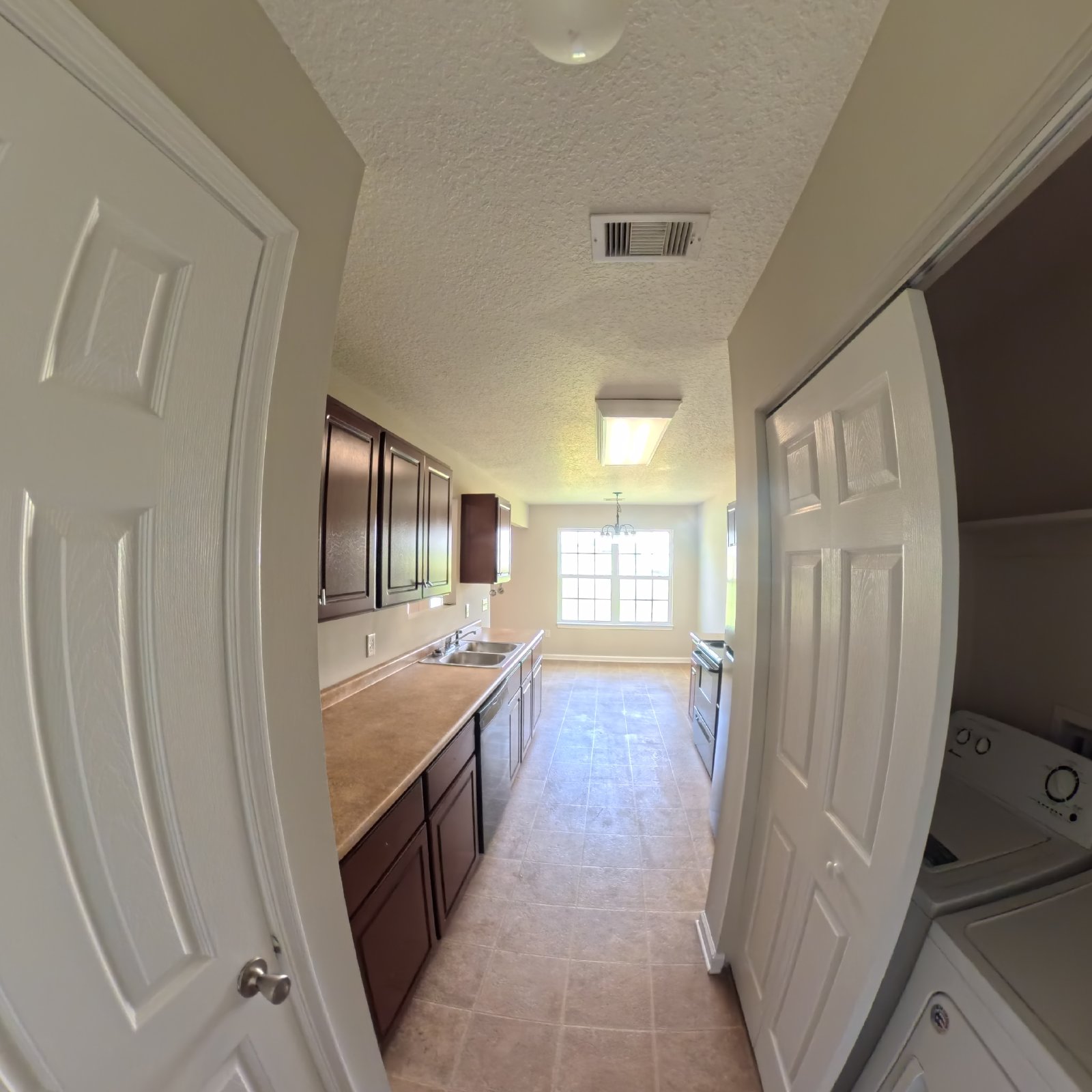 Charming 3BR/2BA Home in Statesboro with Fenced Yard & Garage! property image
