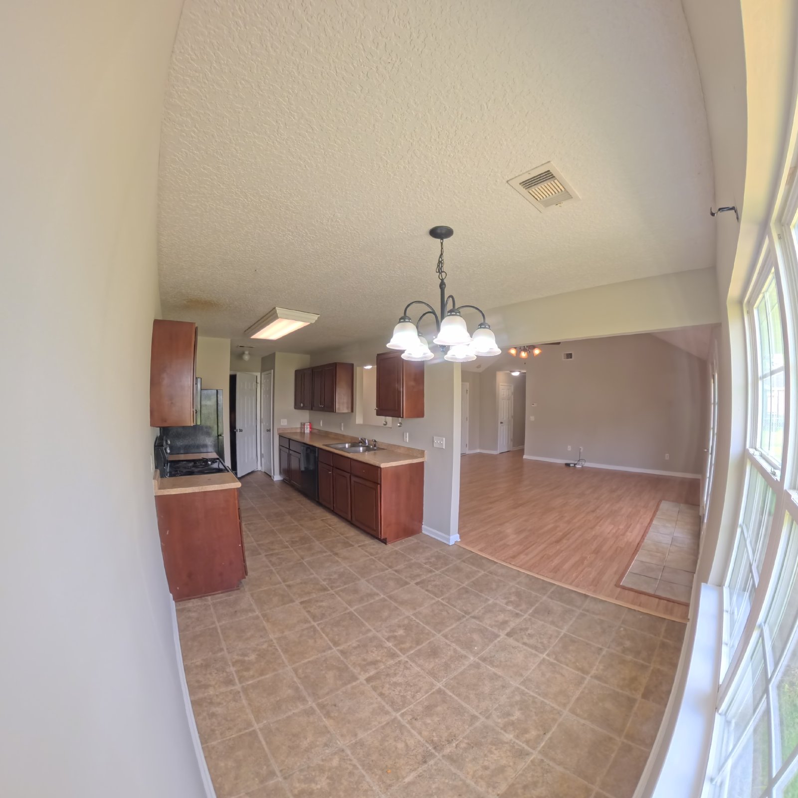 Charming 3BR/2BA Home in Statesboro with Fenced Yard & Garage! property image