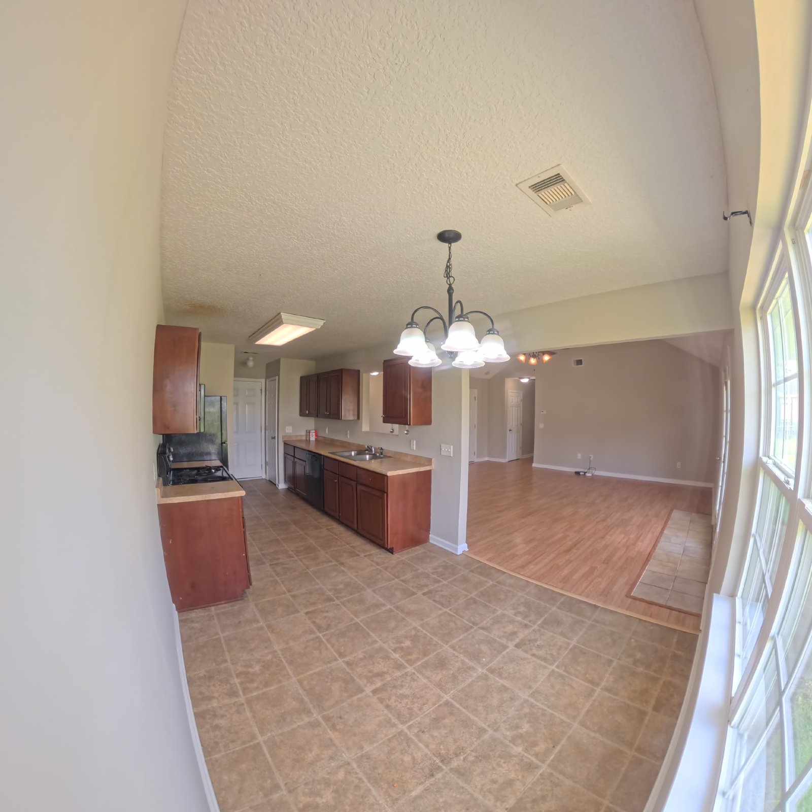 Charming 3BR/2BA Home in Statesboro with Fenced Yard & Garage! property image