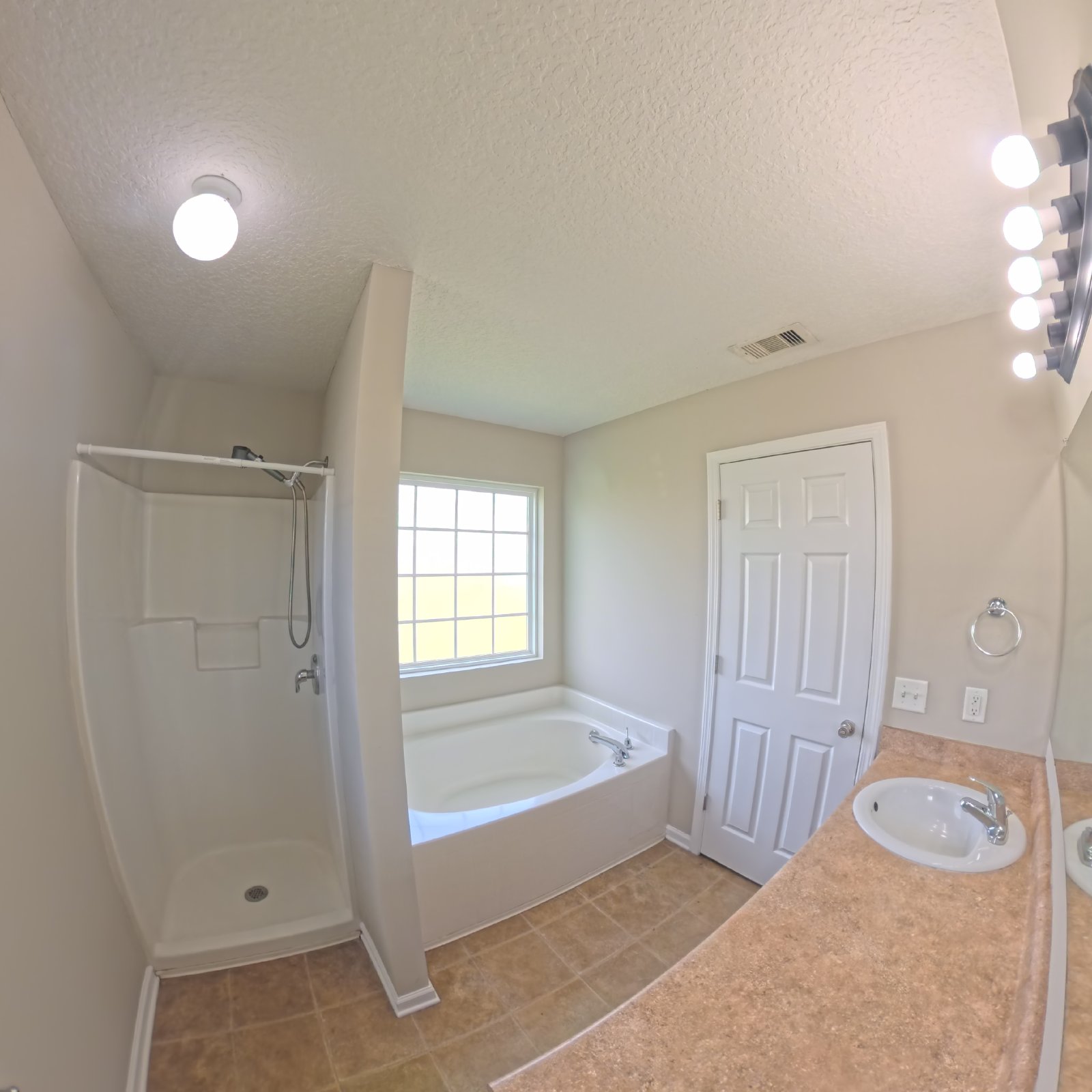 Charming 3BR/2BA Home in Statesboro with Fenced Yard & Garage! property image