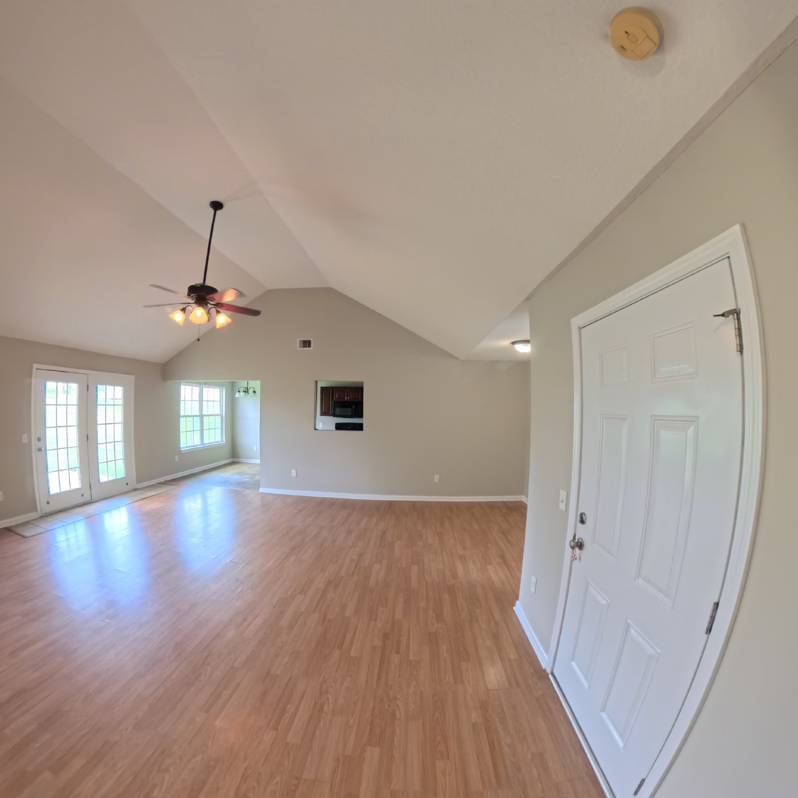 Charming 3BR/2BA Home in Statesboro with Fenced Yard & Garage! property image
