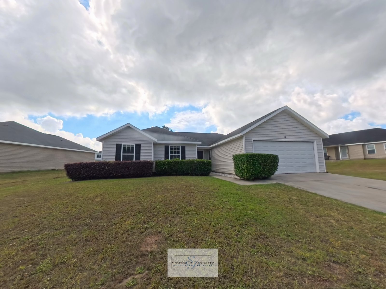 Charming 3BR/2BA Home in Statesboro with Fenced Yard & Garage! property image