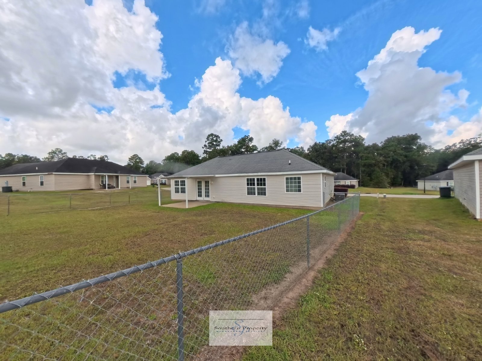 Charming 3BR/2BA Home in Statesboro with Fenced Yard & Garage! property image