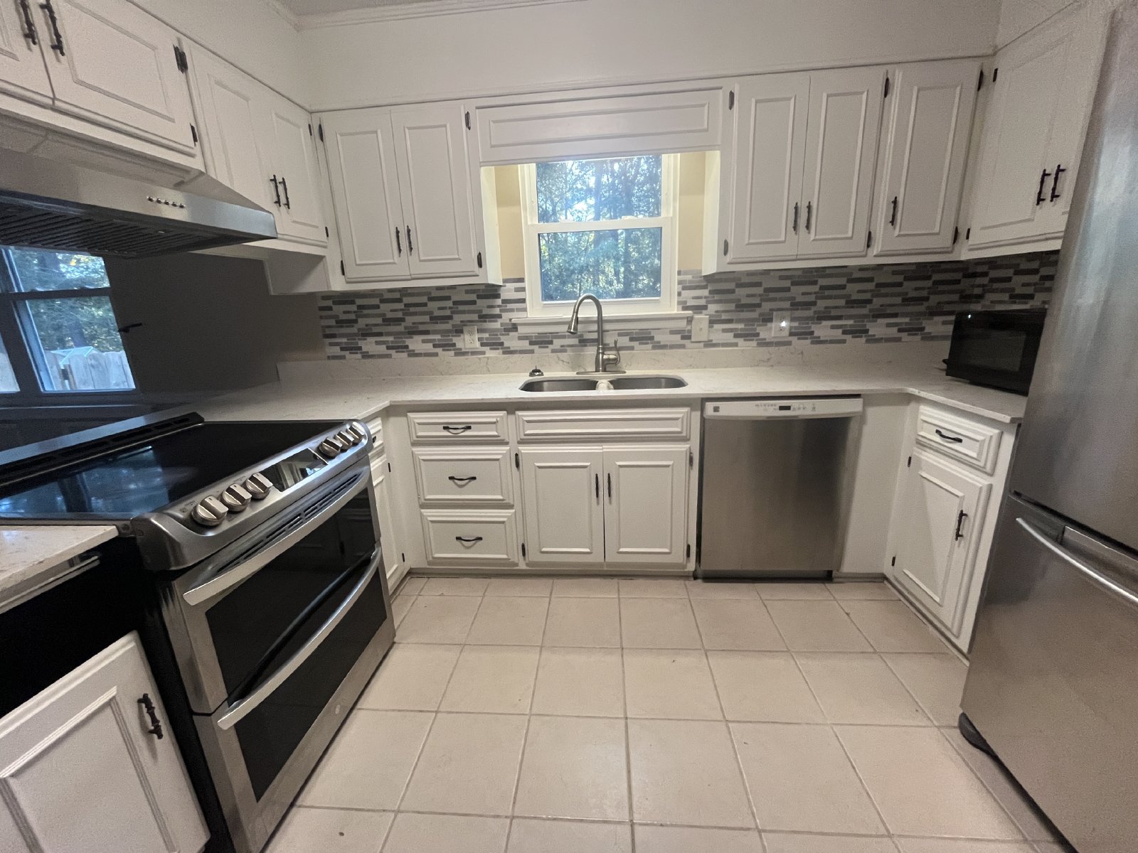Beautiful Home Located on the Edge of Statesboro property image